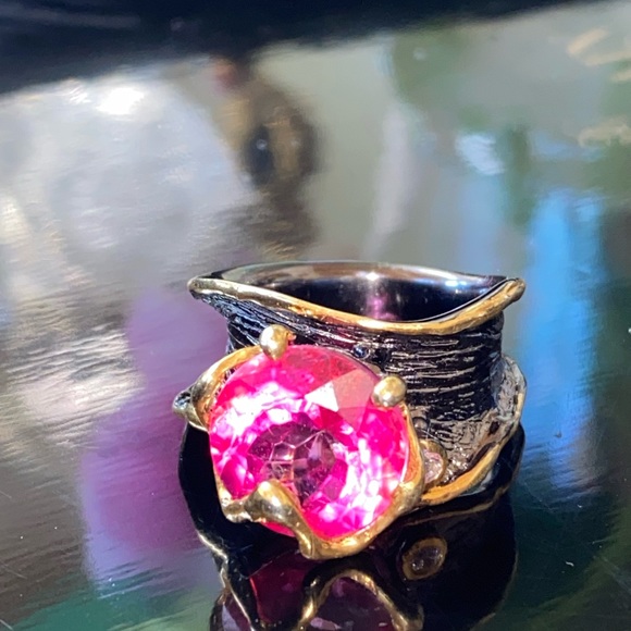 Breathtaking Pink Topaz Ring - Picture 12 of 13